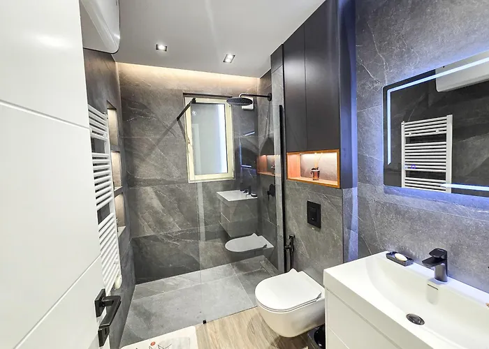 Urban21 Luxury 2 Bedroom * ティラナ