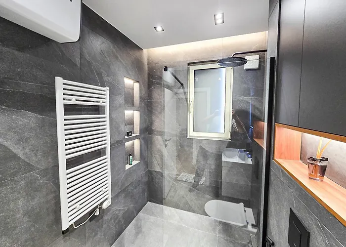 Urban21 Luxury 2 Bedroom *