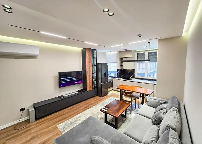 Urban21 Luxury 2 Bedroom *