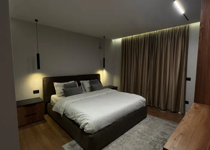 Urban21 Luxury 2 Bedroom *