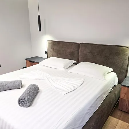 Luxury 2 Bedroom 公寓 *