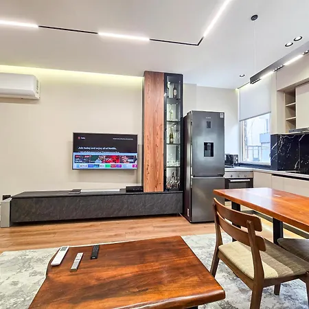 Luxury 2 Bedroom 公寓 地拉那