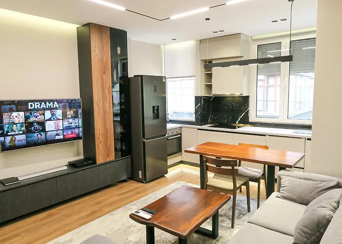 Urban21 Luxury 2 Bedroom *